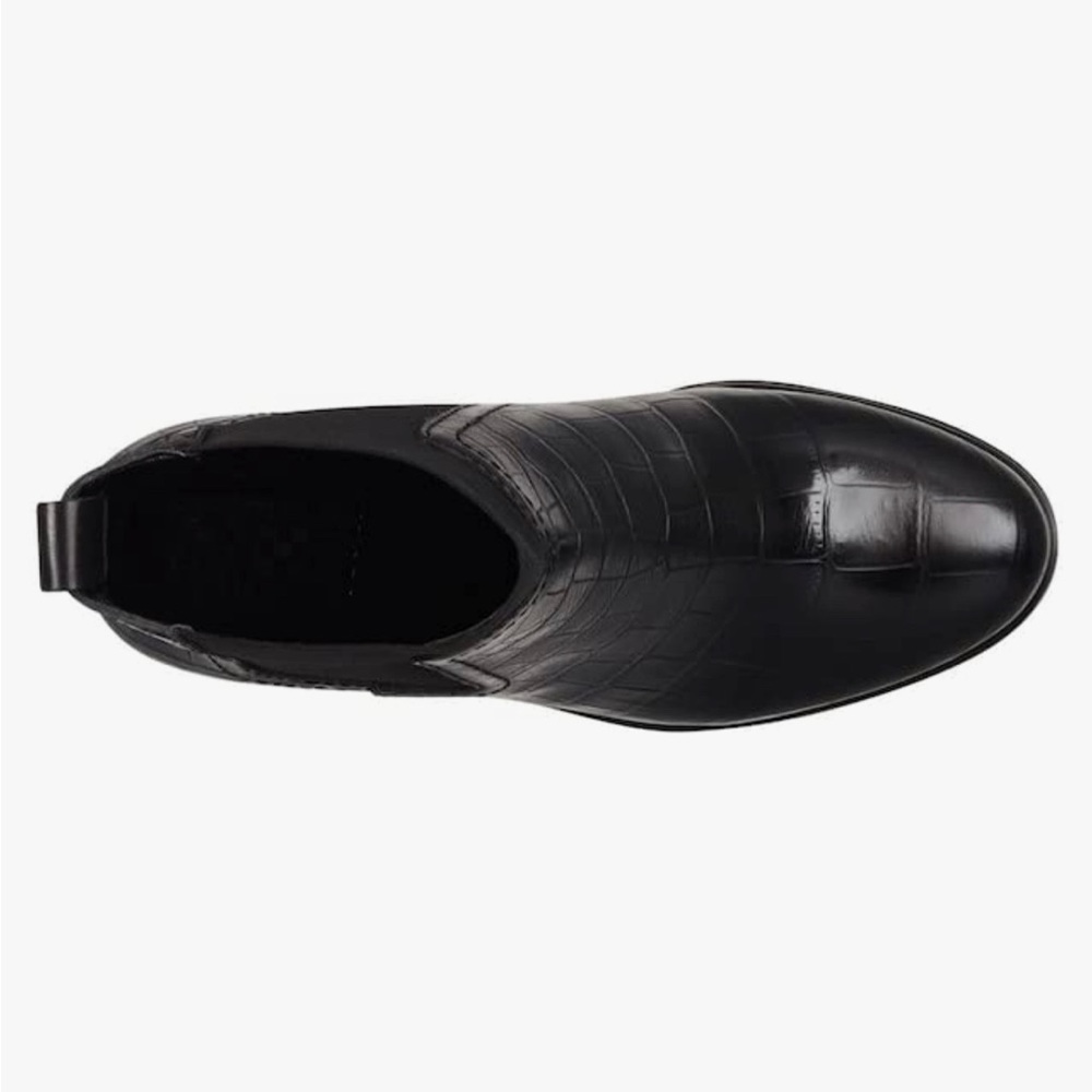 VINCE CAMUTO DENNIEL BOOTIE Size 7 Leather Black Croc Print NIB
